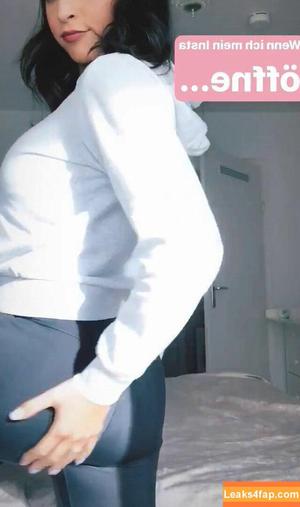 Shirin Azami photo #0234