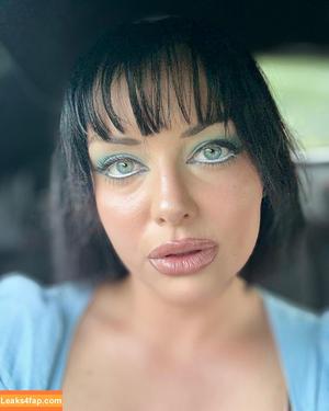 Shona Mcgarty photo #0080