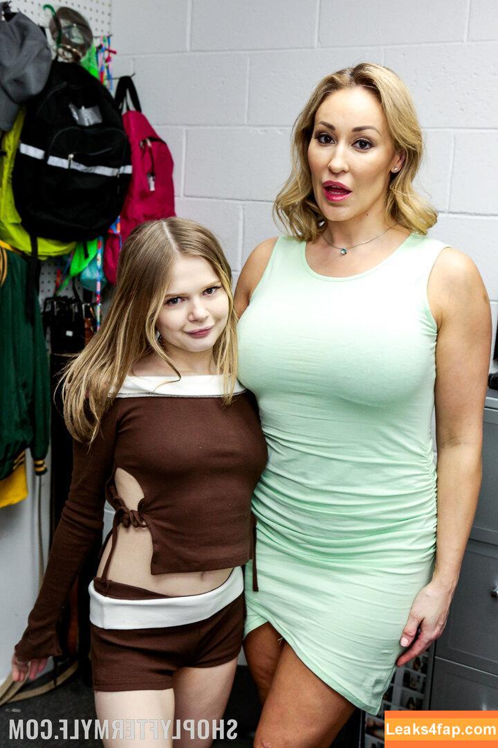 Shoplyfter /  leaked photo photo #0113