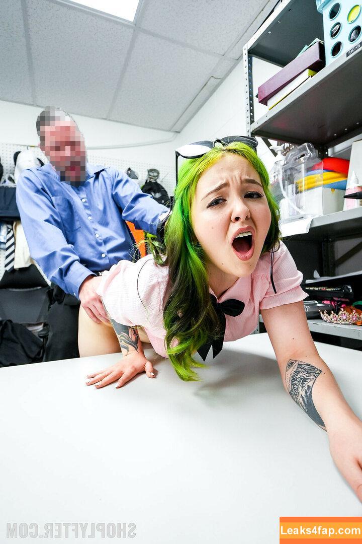 Shoplyfter /  leaked photo photo #0193
