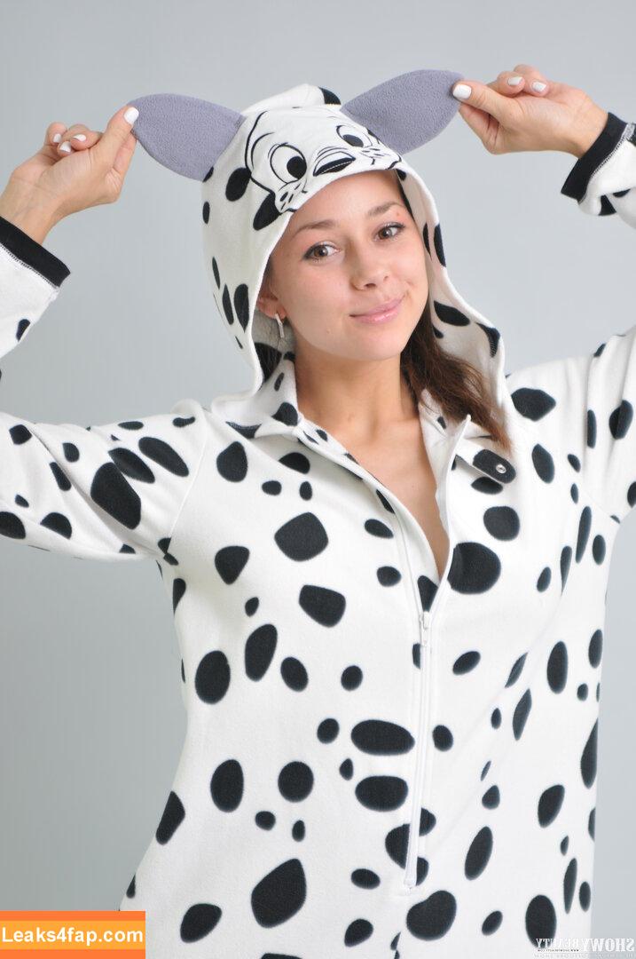 ShowyBeauty / heidi_rom / showbeautyofficial leaked photo photo #0454