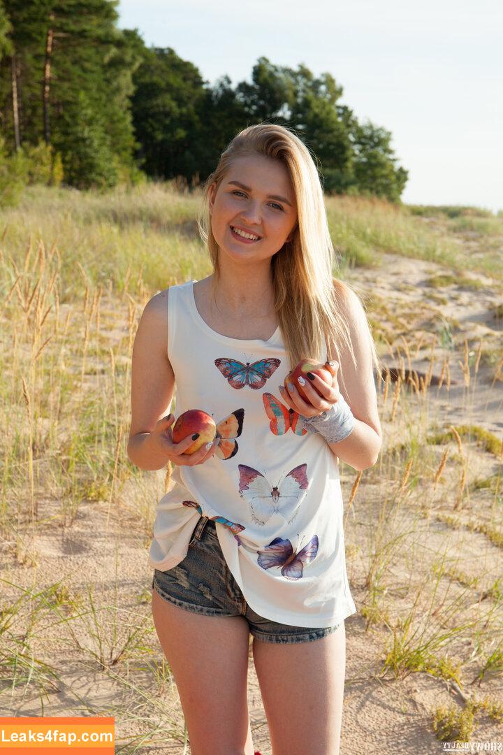 ShowyBeauty / heidi_rom / showbeautyofficial leaked photo photo #0557