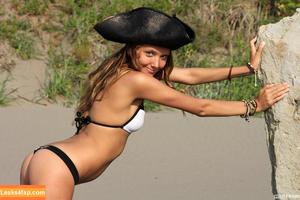 ShowyBeauty photo #0155