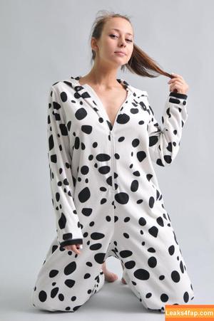 ShowyBeauty photo #0437