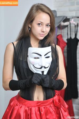 ShowyBeauty photo #0453