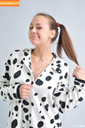 ShowyBeauty photo #0464