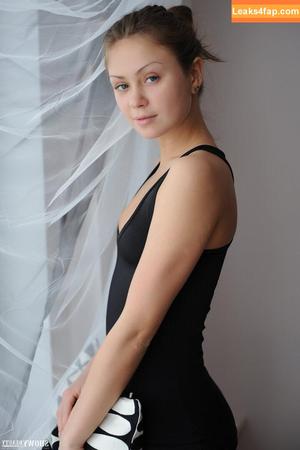 ShowyBeauty photo #0521