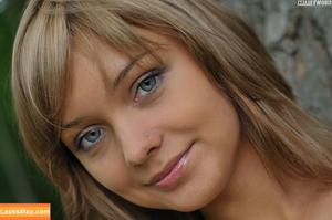 ShowyBeauty photo #0852