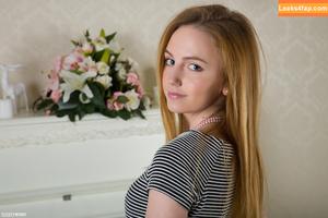 ShowyBeauty photo #0972