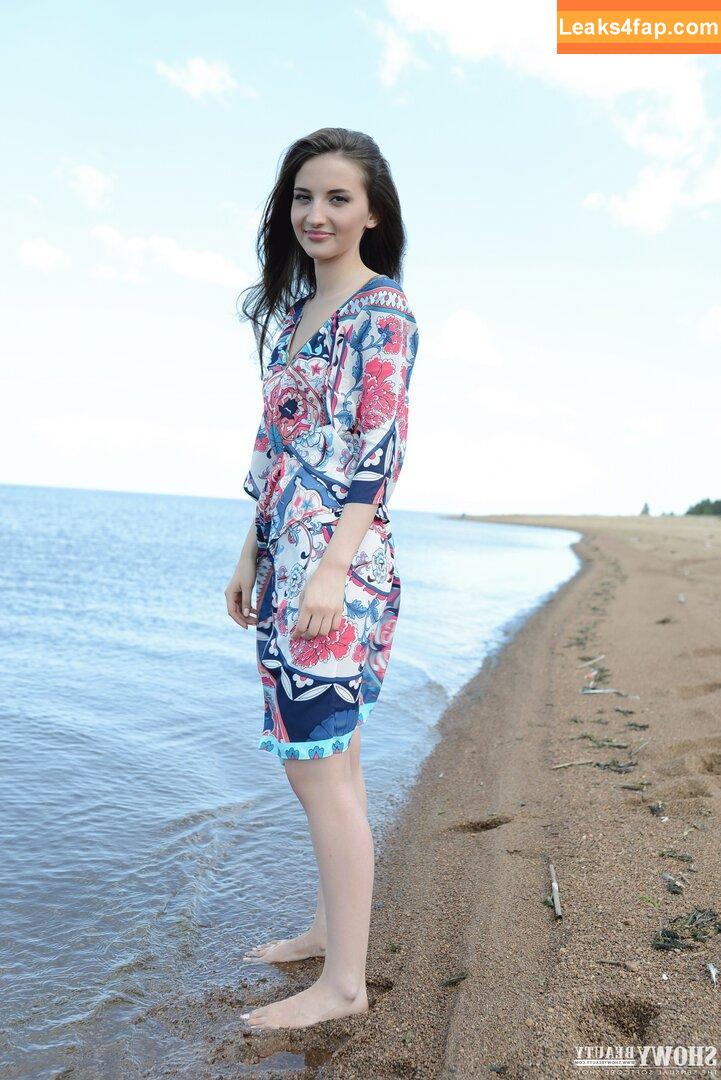 ShowyBeauty / heidi_rom / showbeautyofficial leaked photo photo #1022