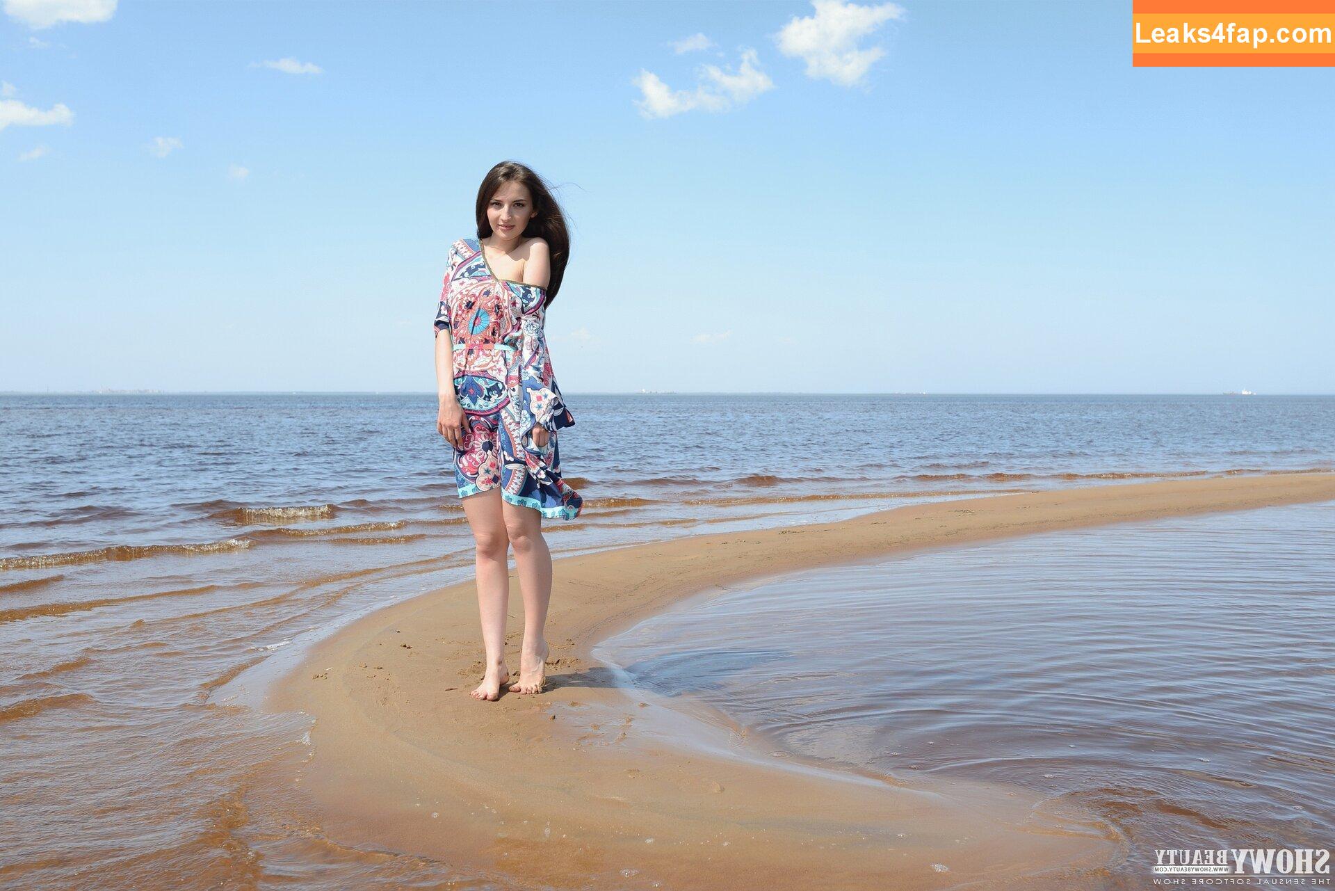 ShowyBeauty / heidi_rom / showbeautyofficial leaked photo photo #1031