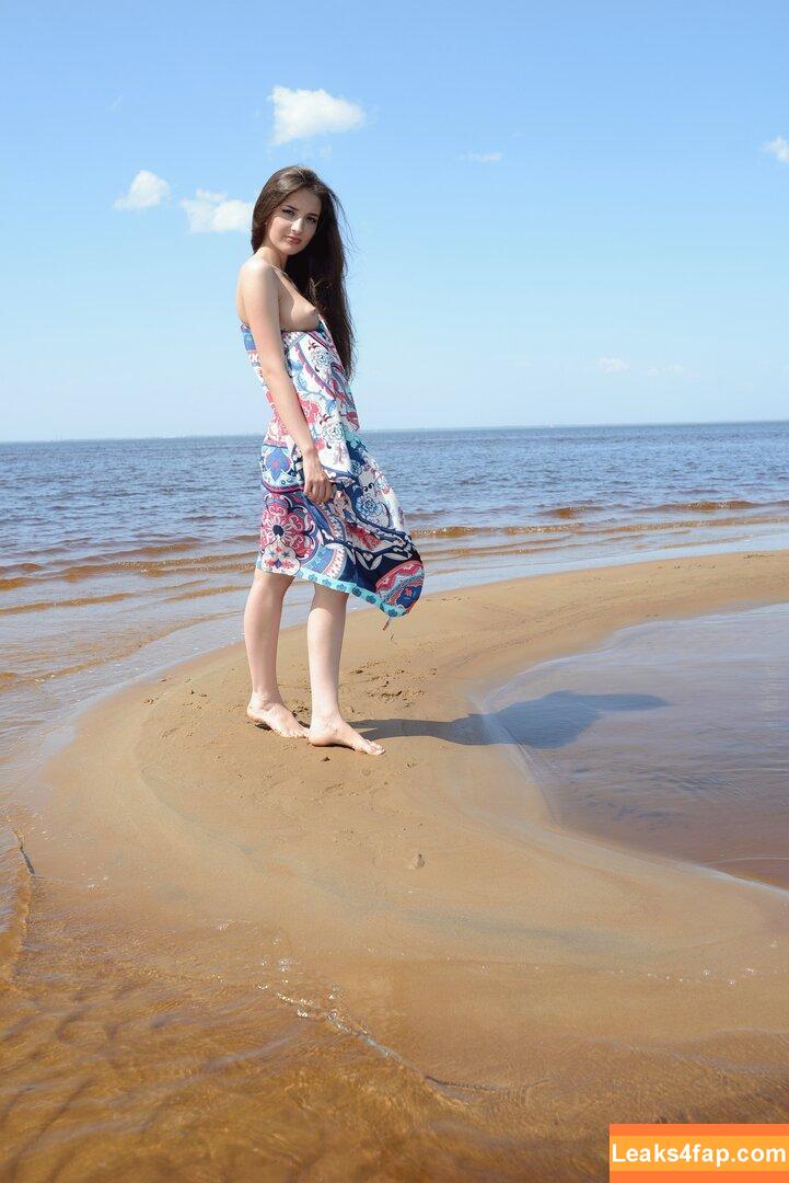 ShowyBeauty / heidi_rom / showbeautyofficial leaked photo photo #1033