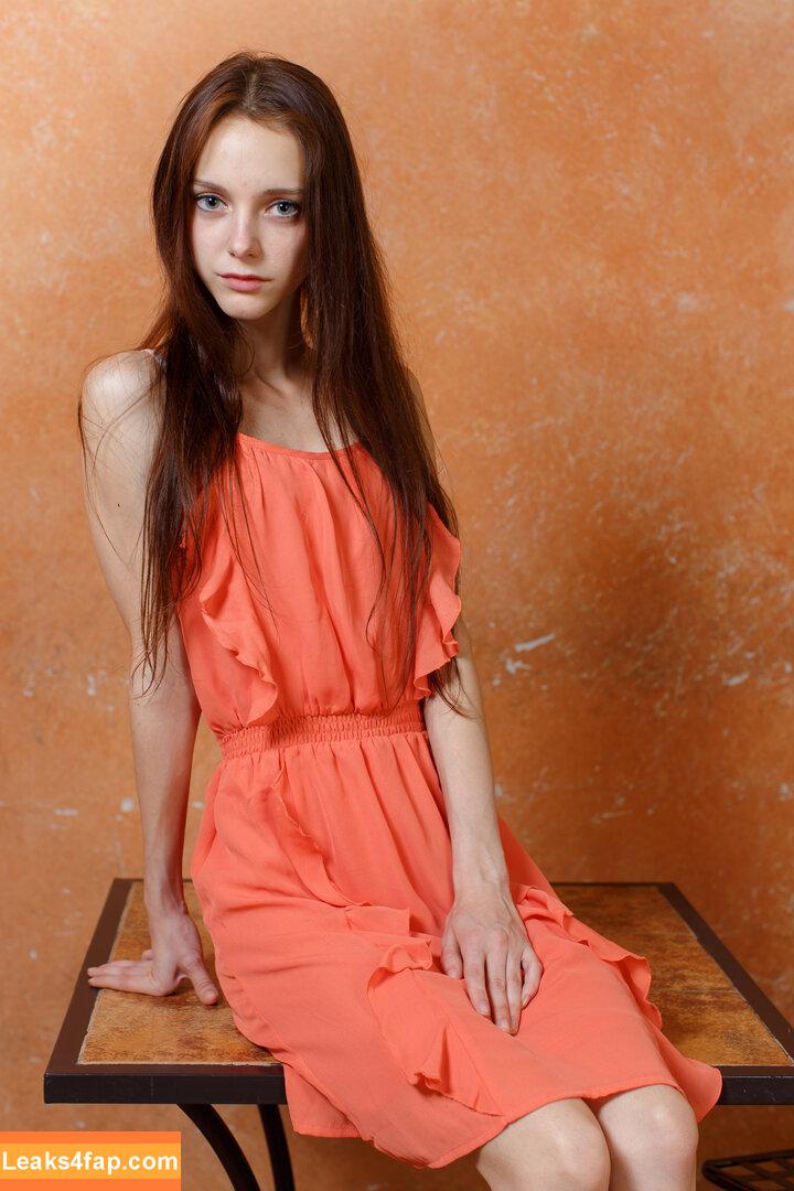 ShowyBeauty / heidi_rom / showbeautyofficial leaked photo photo #1174