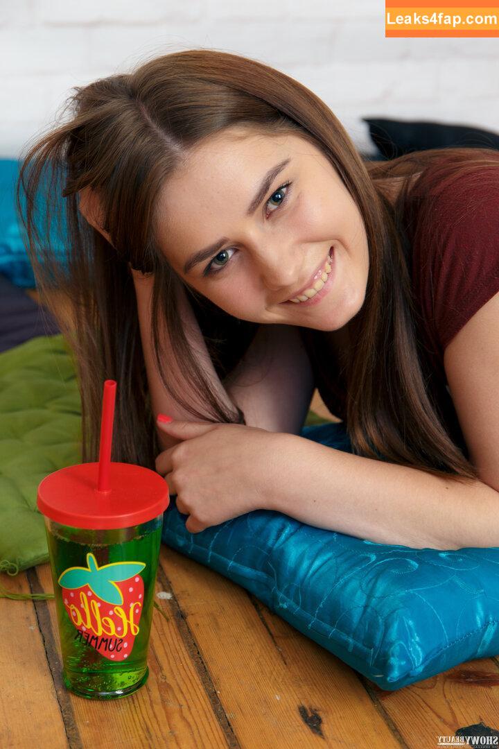 ShowyBeauty / heidi_rom / showbeautyofficial leaked photo photo #1430