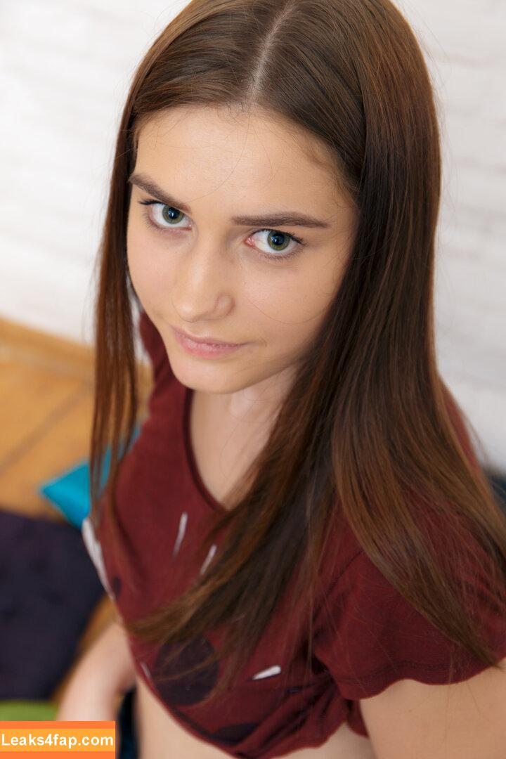 ShowyBeauty / heidi_rom / showbeautyofficial leaked photo photo #1440