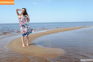 ShowyBeauty photo #1037