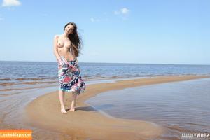 ShowyBeauty photo #1039