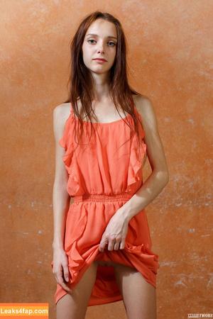 ShowyBeauty photo #1166