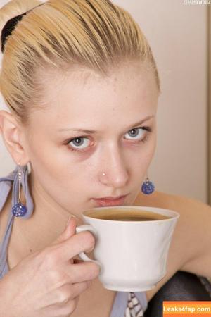 ShowyBeauty photo #1573