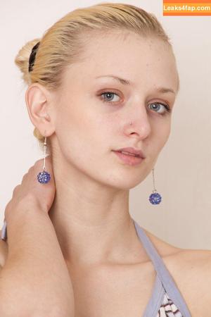 ShowyBeauty photo #1593