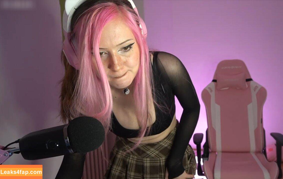 sickEmoAngel / ilovebitterlife leaked photo photo #0018