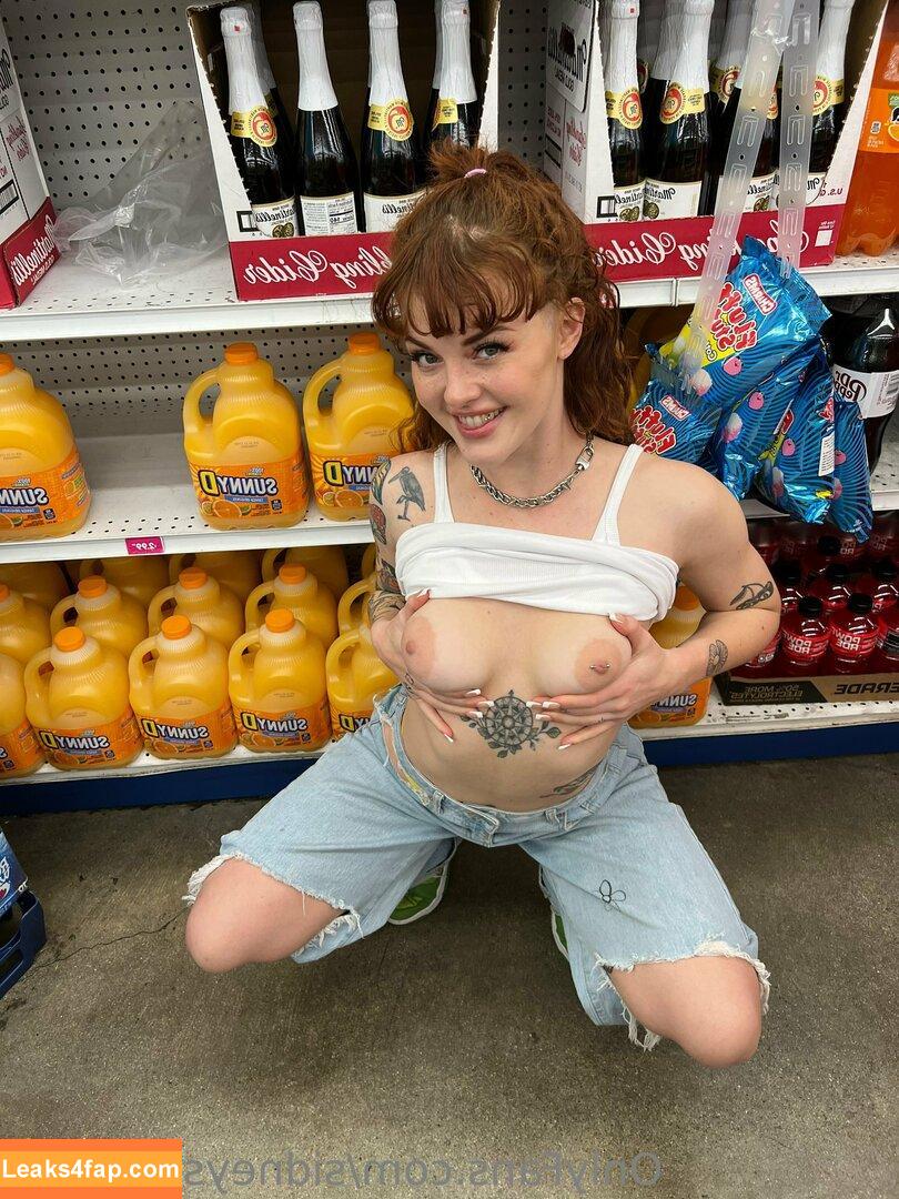 sidneysummers / Sidneysummers.x / sidney_babygirl leaked photo photo #0123