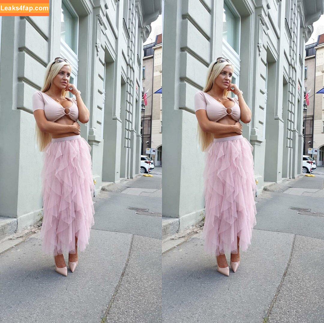 Sienna Day / Allysin Kay / adayinsienna / https: / siennamaegomez leaked photo photo #0221