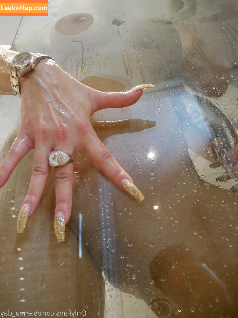 Sienna Day / Allysin Kay / adayinsienna / https: / siennamaegomez leaked photo photo #0280