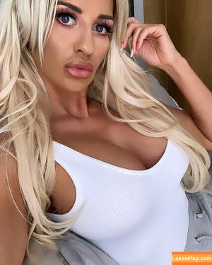 Sienna Day photo #0251