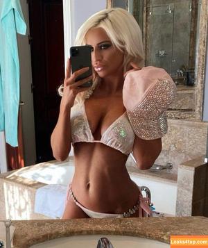 Sienna Day photo #0264