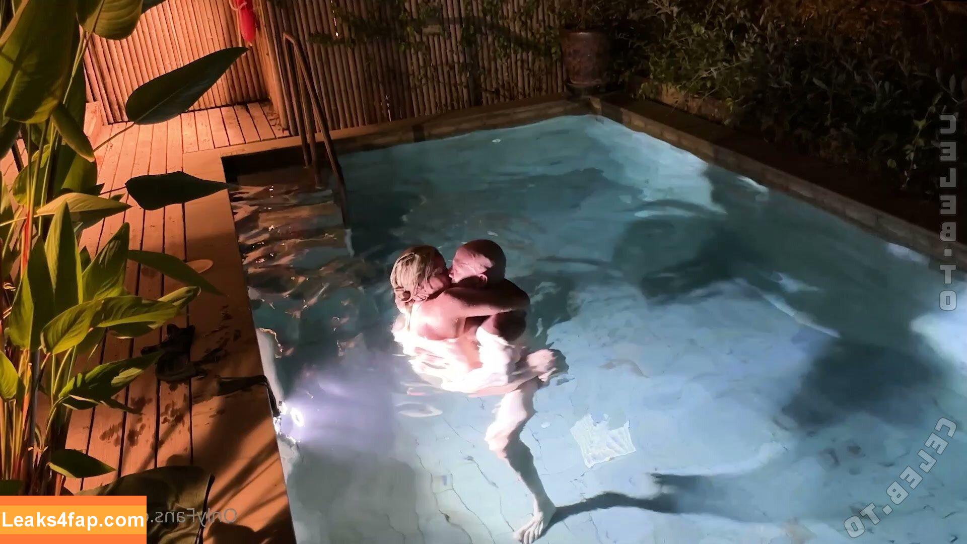 Sienna Day / Allysin Kay / adayinsienna / https: / siennamaegomez leaked photo photo #1047