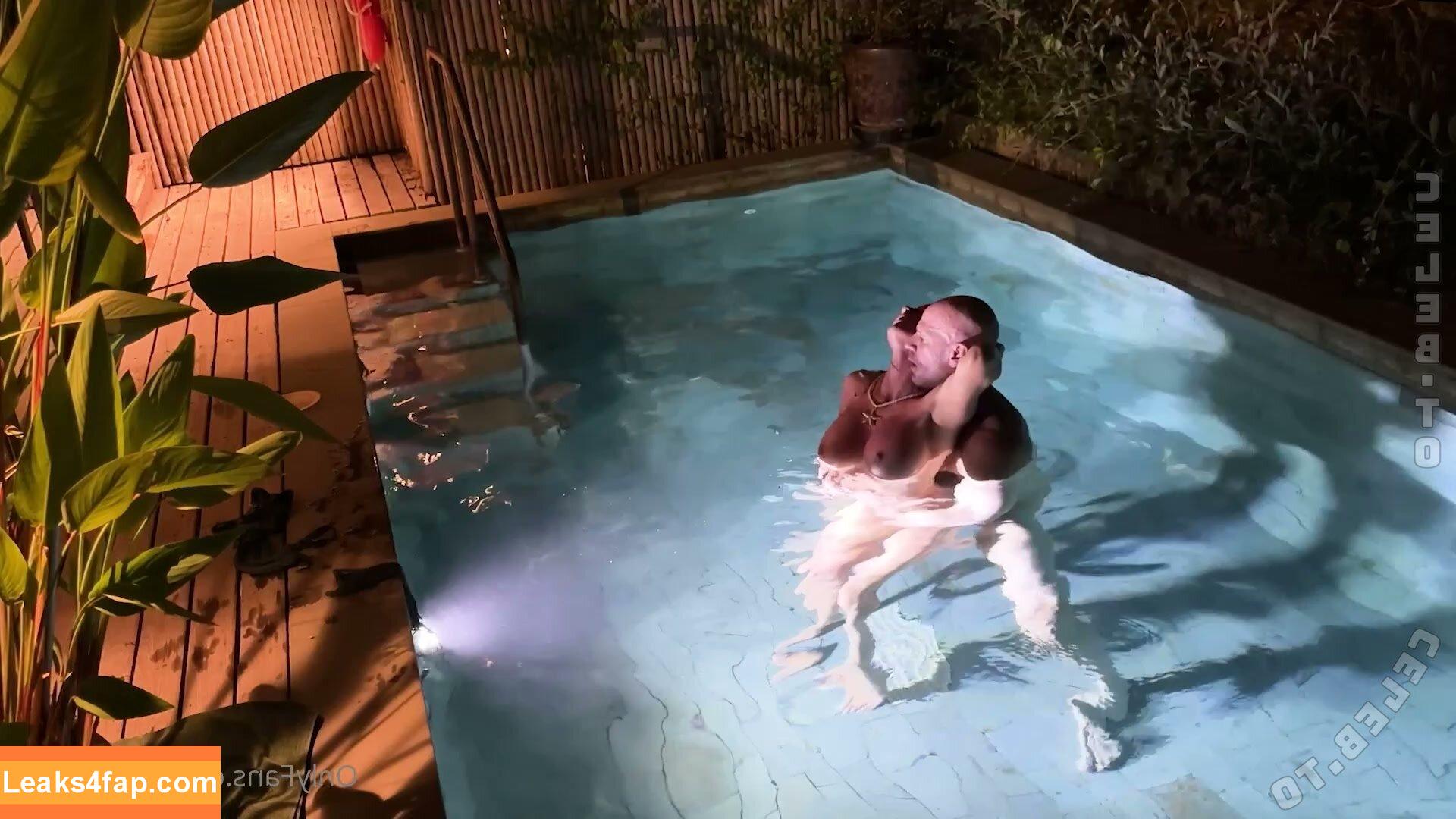 Sienna Day / Allysin Kay / adayinsienna / https: / siennamaegomez leaked photo photo #1050