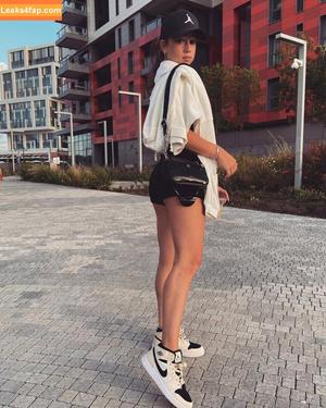 Sienna Labe photo #0001