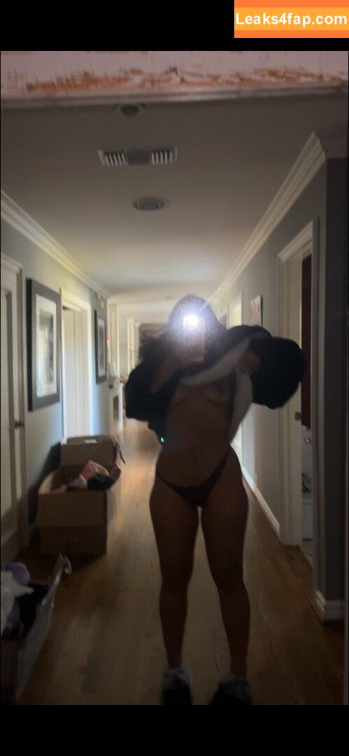 Sienna Mae Gomez / sienna_mae / siennamaegomez leaked photo photo #0164