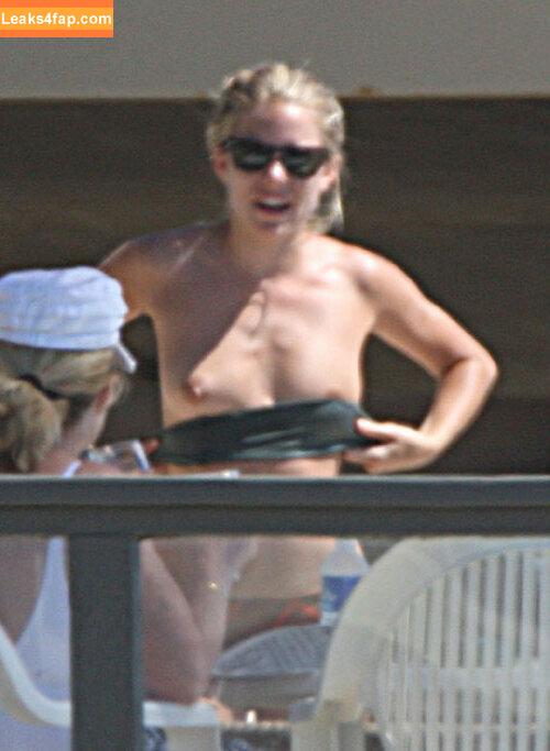 Sienna Miller / siennamillerfree / siennaonline / siennathing leaked photo photo #0013