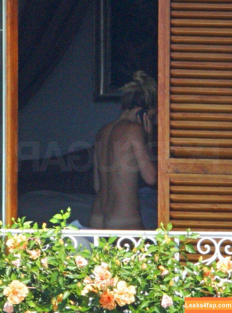 Sienna Miller / siennamillerfree / siennaonline / siennathing leaked photo photo #0063