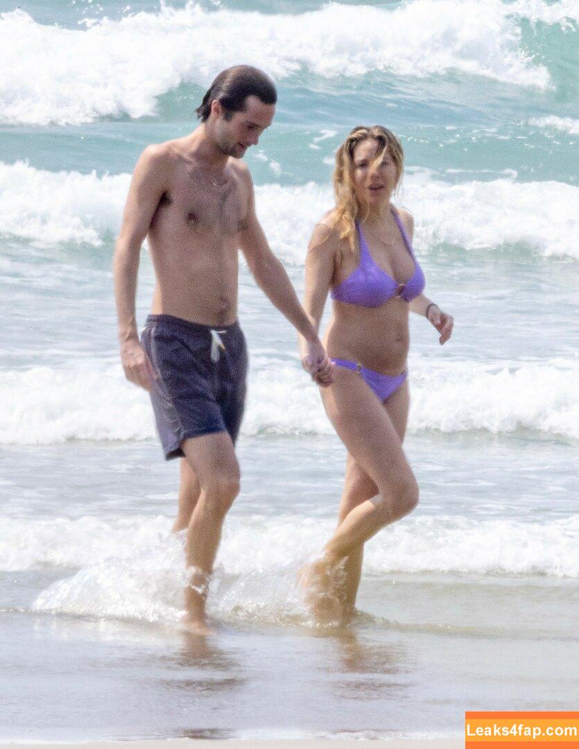 Sienna Miller / siennamillerfree / siennaonline / siennathing leaked photo photo #0090
