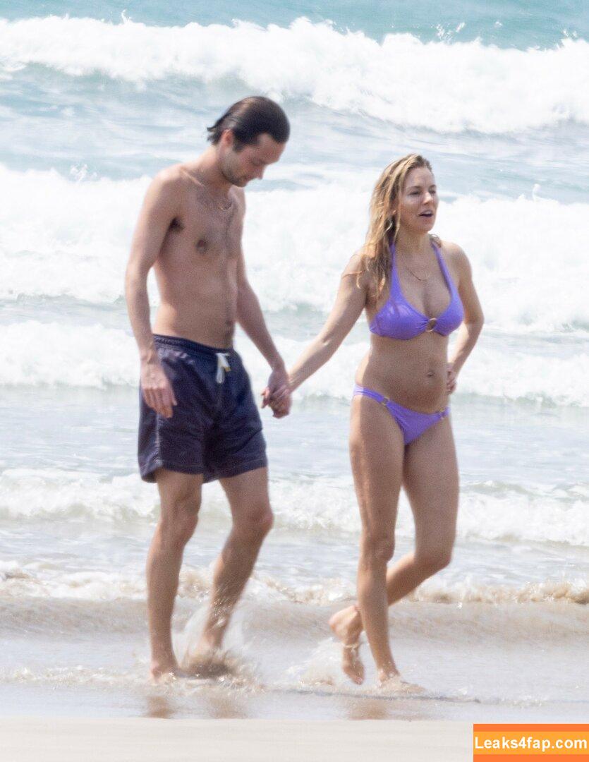 Sienna Miller / siennamillerfree / siennaonline / siennathing leaked photo photo #0094