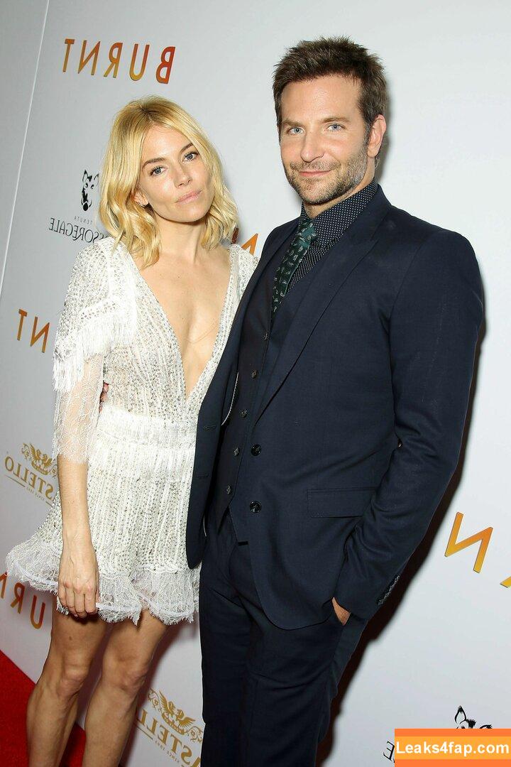 Sienna Miller / siennamillerfree / siennaonline / siennathing leaked photo photo #0159