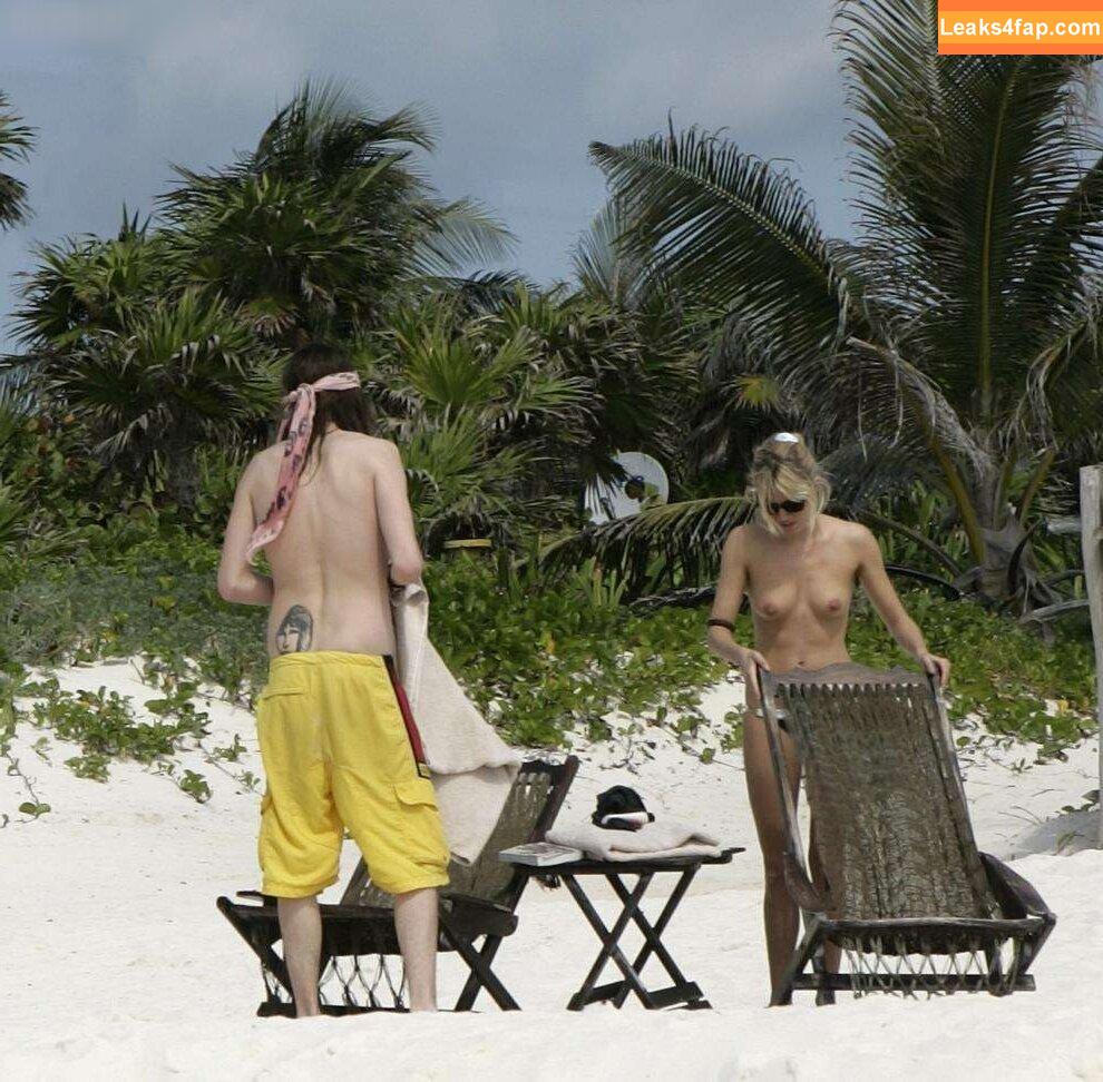 Sienna Miller / siennamillerfree / siennaonline / siennathing leaked photo photo #0192