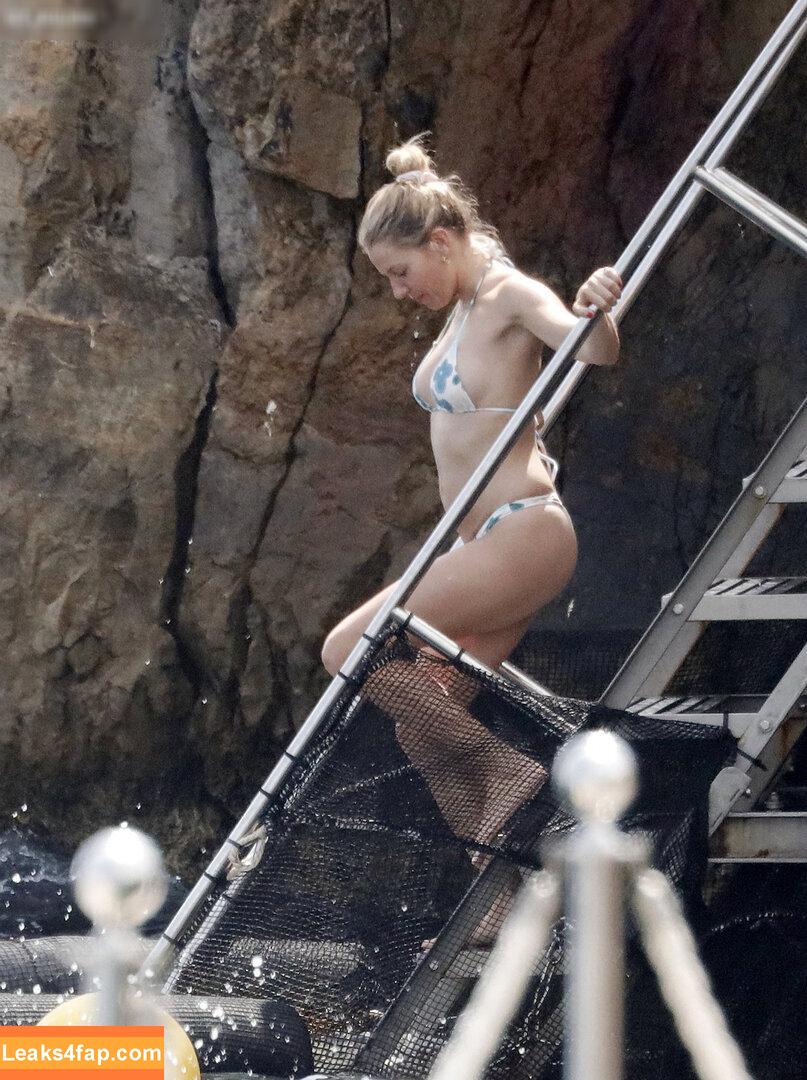 Sienna Miller / siennamillerfree / siennaonline / siennathing leaked photo photo #0203