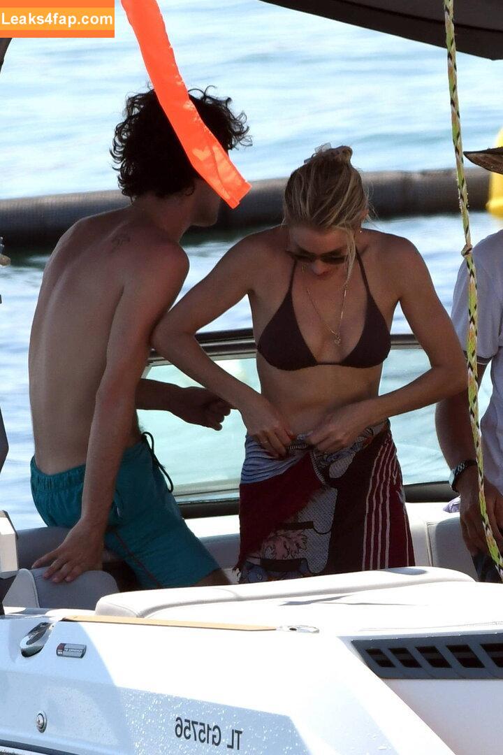 Sienna Miller / siennamillerfree / siennaonline / siennathing leaked photo photo #0426