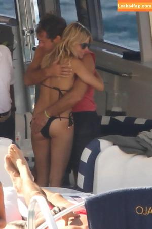 Sienna Miller photo #0127