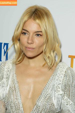 Sienna Miller photo #0132
