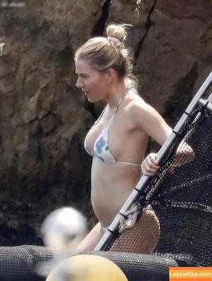Sienna Miller photo #0198
