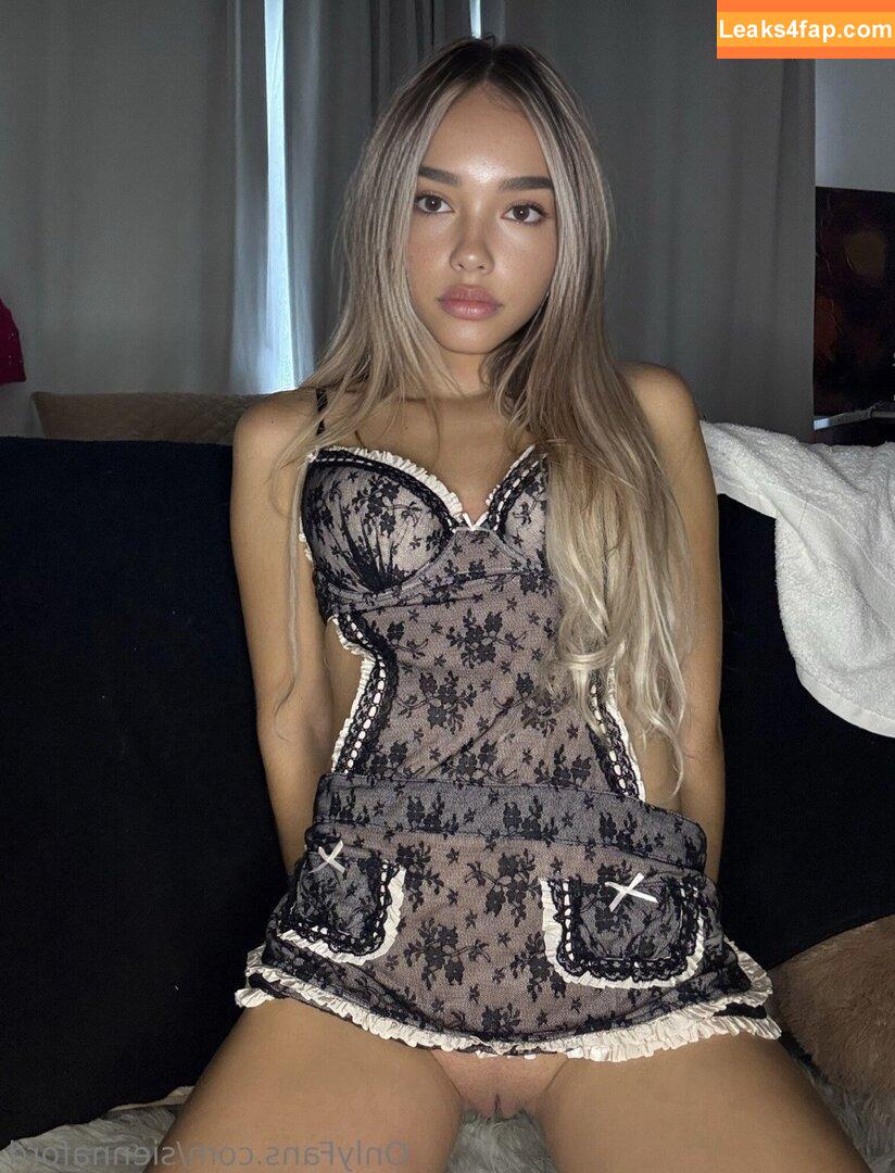 Siennaford / monicaduranm leaked photo photo #0015