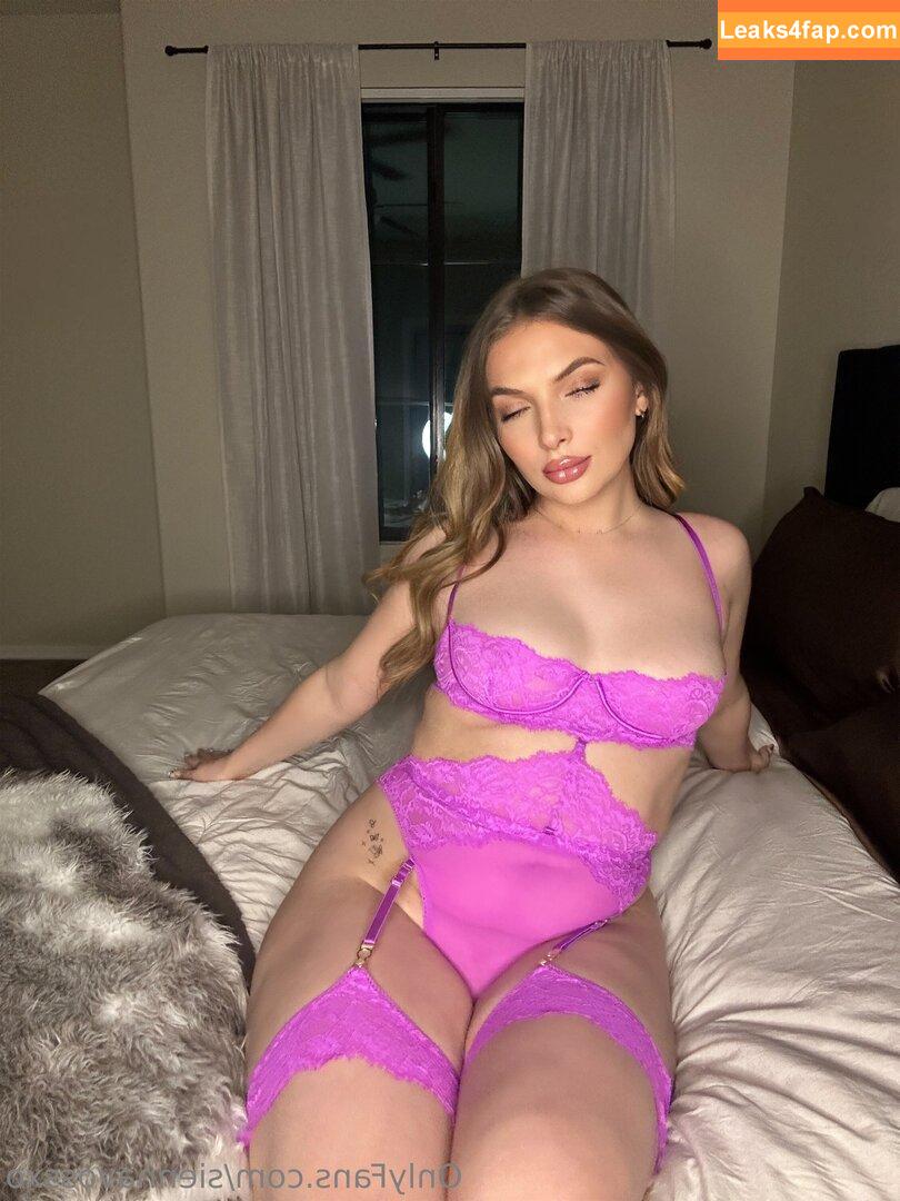 siennavossxo / siennadoss leaked photo photo #0022