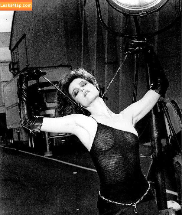 Sigourney Weaver / sigourney.weaver.242 слитое фото фото #0012