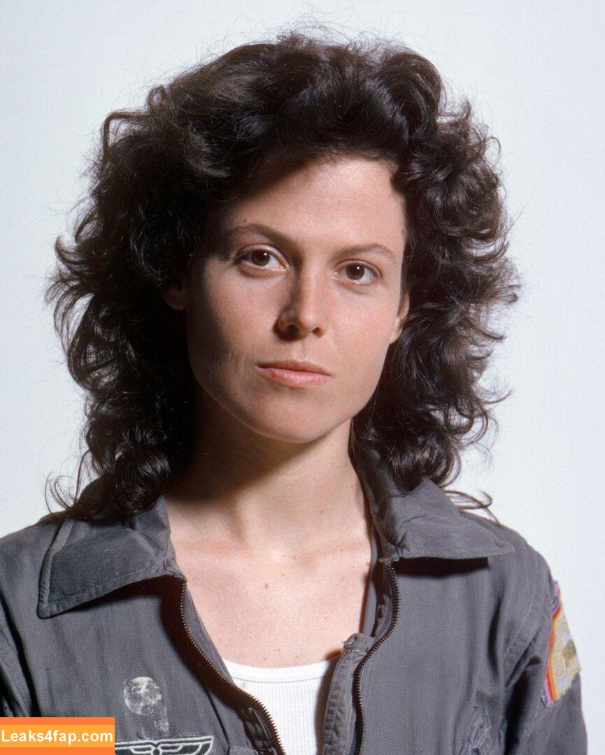 Sigourney Weaver / official_sigourneyweaver слитое фото фото #0048