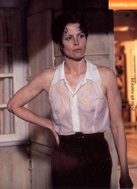 Sigourney Weaver / official_sigourneyweaver leaked photo photo #0071